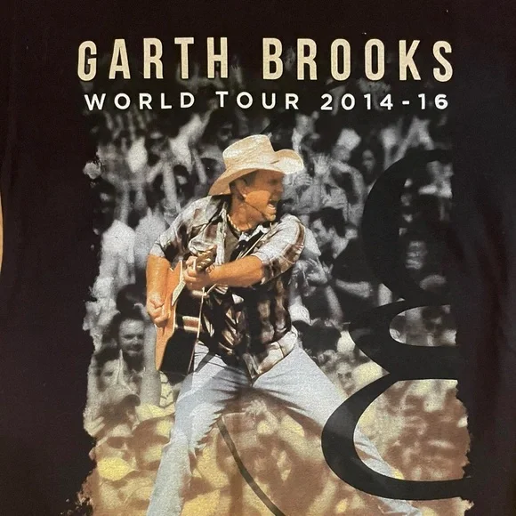 Garth Brooks 2014-2016 world tour shirt - Picture 2 of 4